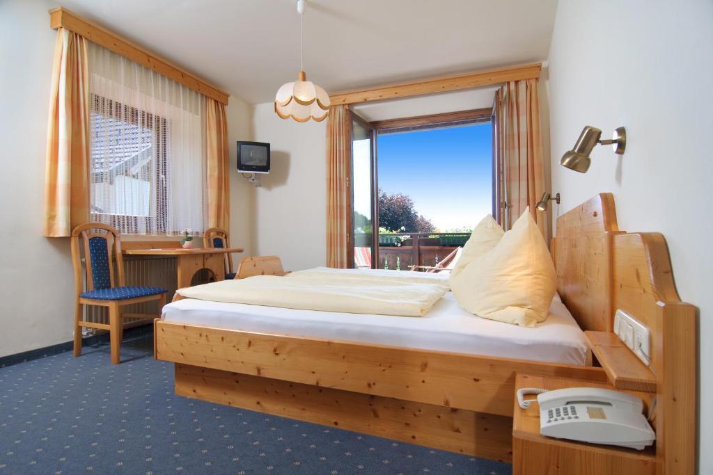 Hotel Hubertushof Latschach ober dem Faakersee Habitación foto